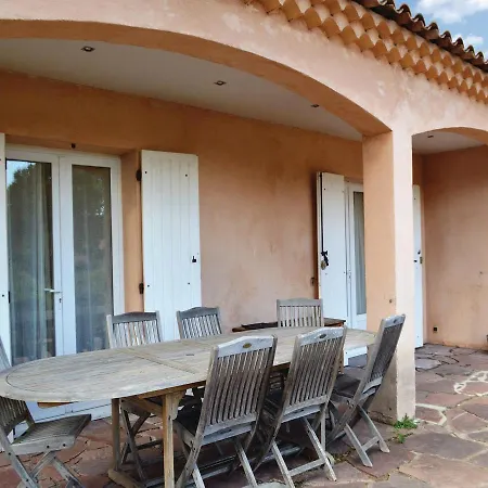 Three-bedroom Holiday In Vecchio Porto-Vecchio (Corsica)